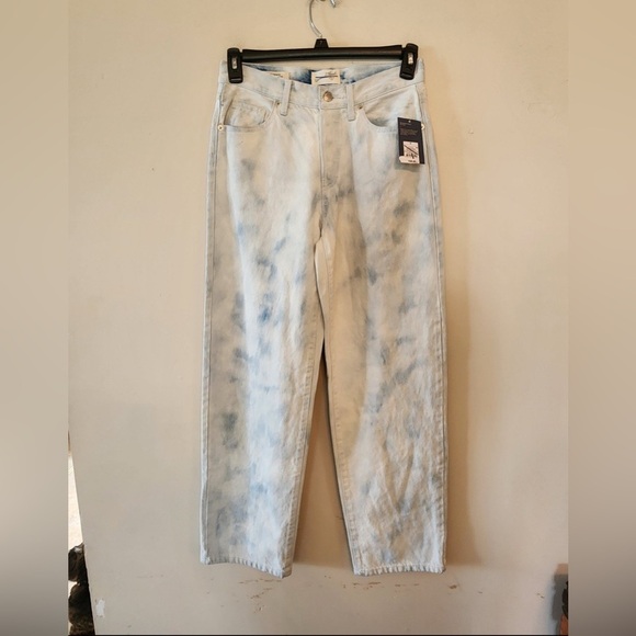 Universal Thread mid rise 90's baggy bleach wash jeans size 0 regular - Picture 1 of 4